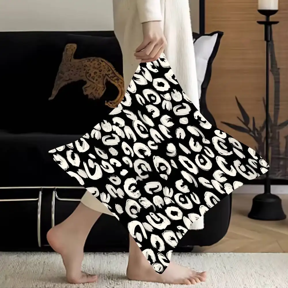 

Black White Abstract Dots Pillowcase Toon Gift Cushion Cover Bedroom Home Sofa Chair Seat Decor Pillow Case