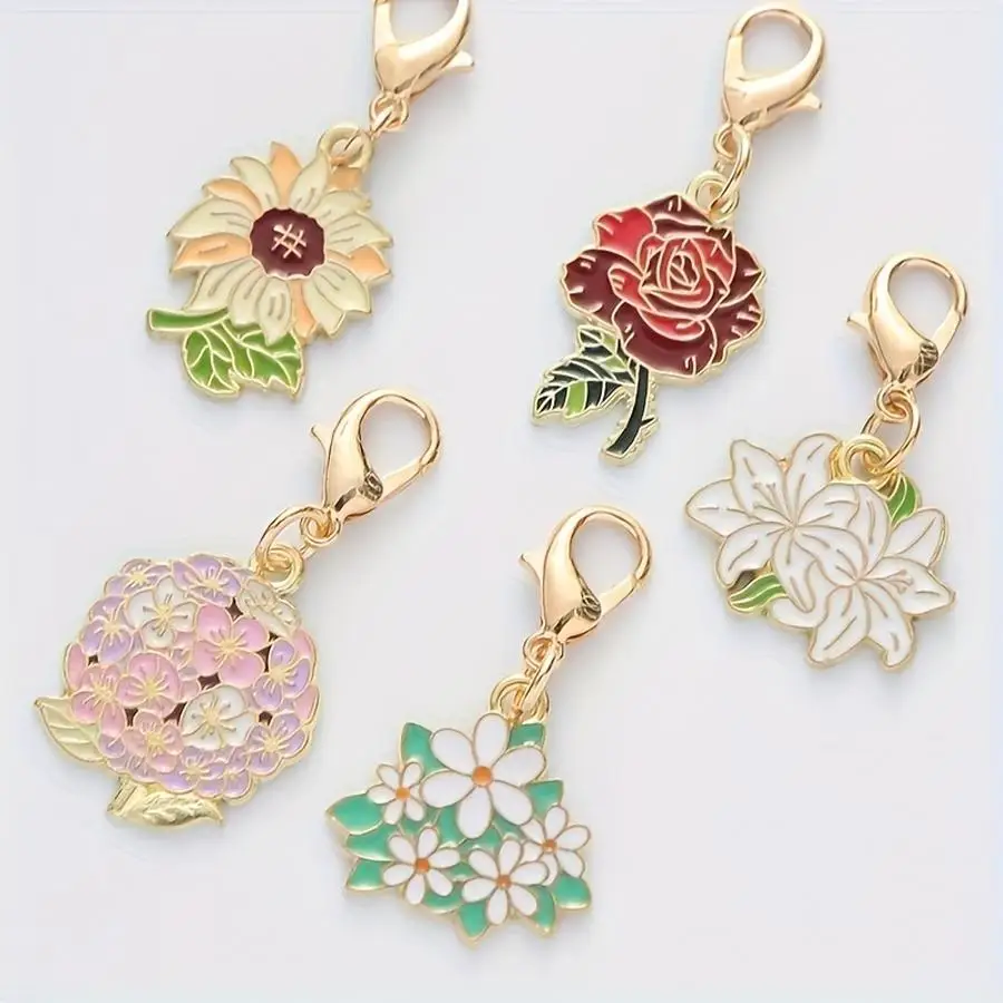1/5/10/20/50/100pcs Set of 5 Exquisite Mixed Flower Keychains in Assorted Colors, Cartoon-Themed Keychain Charms for Bags, Metal