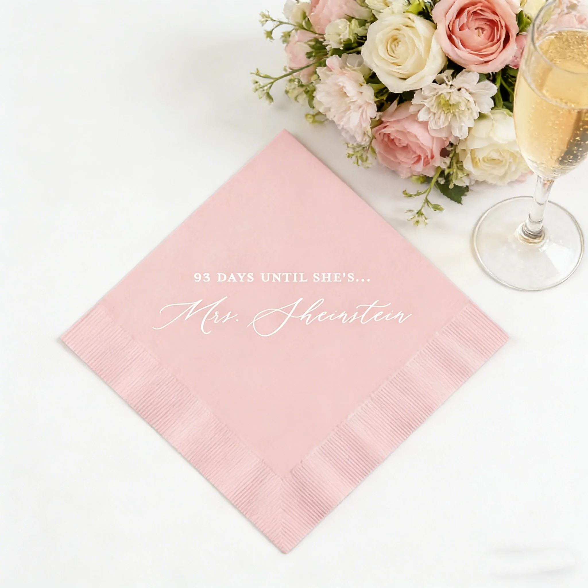 

50 шт. персонализированных салфеток с монограммой для девичника, с индивидуальной печатью, для коктейлей, напитков, обедов, гостевых полотенец, с обратным отсчетом до свадьбы