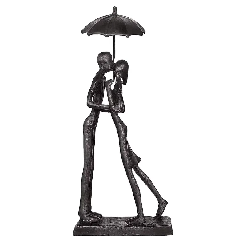 

Cast iron crafts creative sculpture under the umbrella of husband and wife home decoration