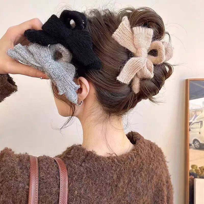 Autumn and Winter Plush Bow Grab Clip  Wool Claw Clip Accesorios Para El Cabello  Крабик Для Волос  Hair Accessories for Women