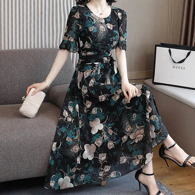 2023 Summer New Loose Oversized Waist Fashion Floral Short Sleeve Round Neck Spliced Belt Temperament Women's Casual Long Dress