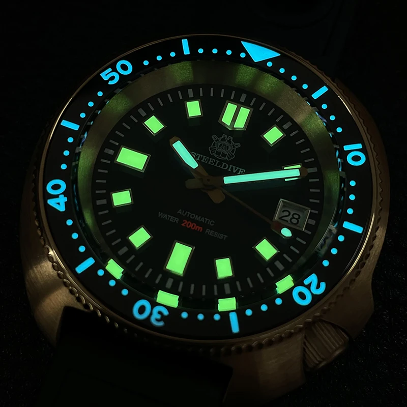 STEELDIVE Mens Diver Orologi Tartaruga Uomo Orologio meccanico automatico Orologio da polso in bronzo 200m Impermeabile C3 Orologio luminoso NH35