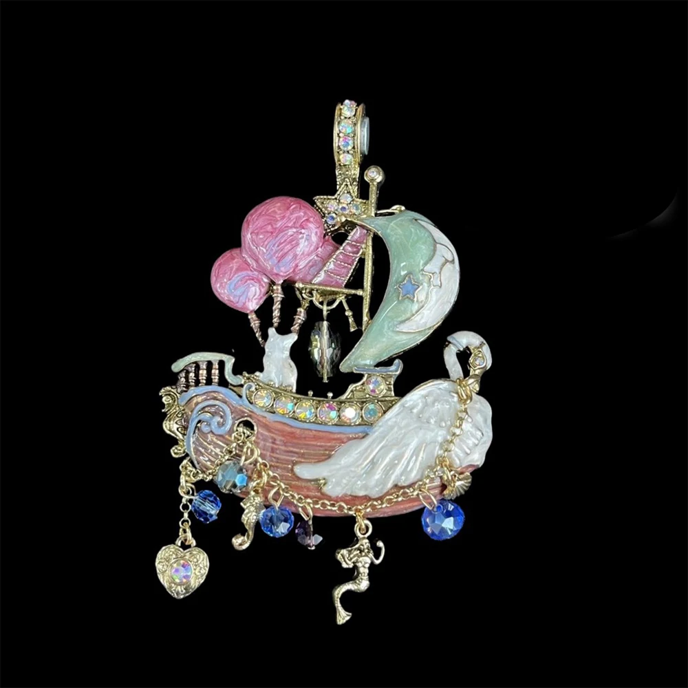 Vintage Temperament Handmade enamel with Rhinestone Magnetic Pendant for women‘s girl gift party  Jewelry Accessories