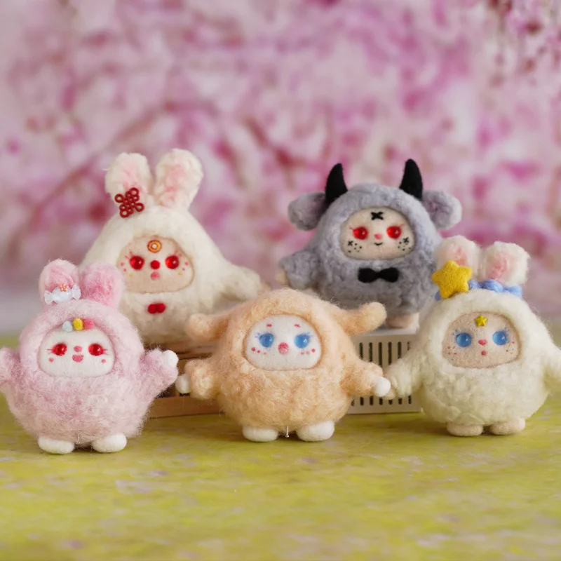 

Velvet Rabbit Cartoon Doll Wool Felt PokediyMaterial Package Handmade Doll Keychain Car Hanging