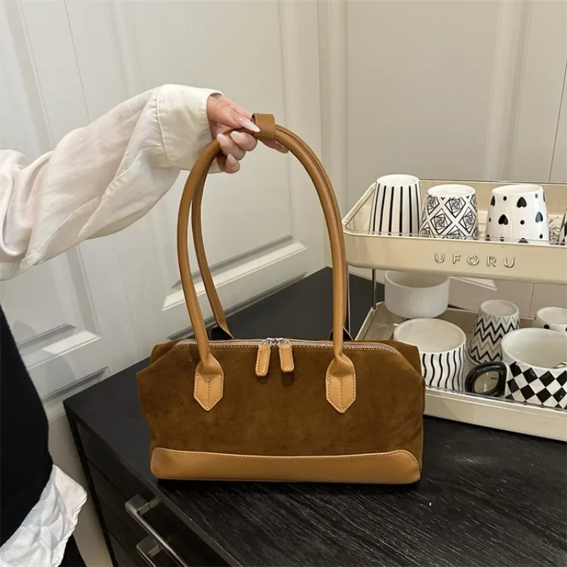 

Luxury Minimalist Shoulder Bag Leather Large Capacity Also Functions As A High-End And Practical Diaper Bag
