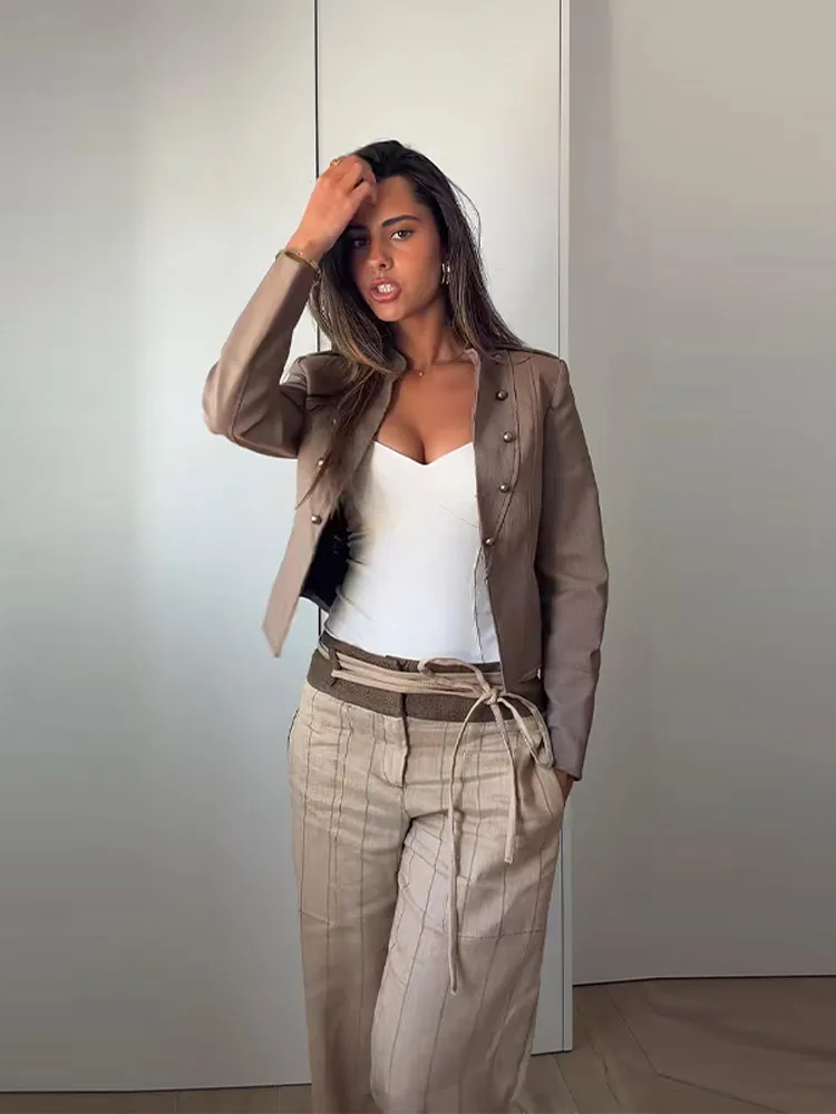 Langarm-Stehkragen-Kurzmäntel für Damen im Vintage-Militärstil mit Epauletten, Doppelreihig, Einfarbig, Locker Geschnittene Jacke, Neue Oberbekleidung für Damen – Detail 6