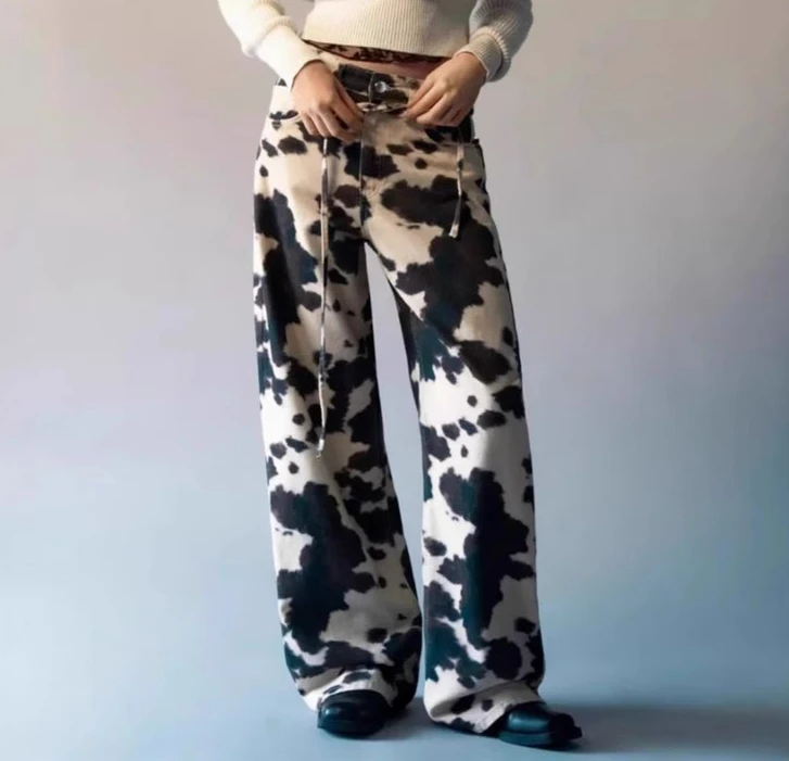 Retro Cow Pattern Distressed Washed Vintage Loose Fit Jeans
