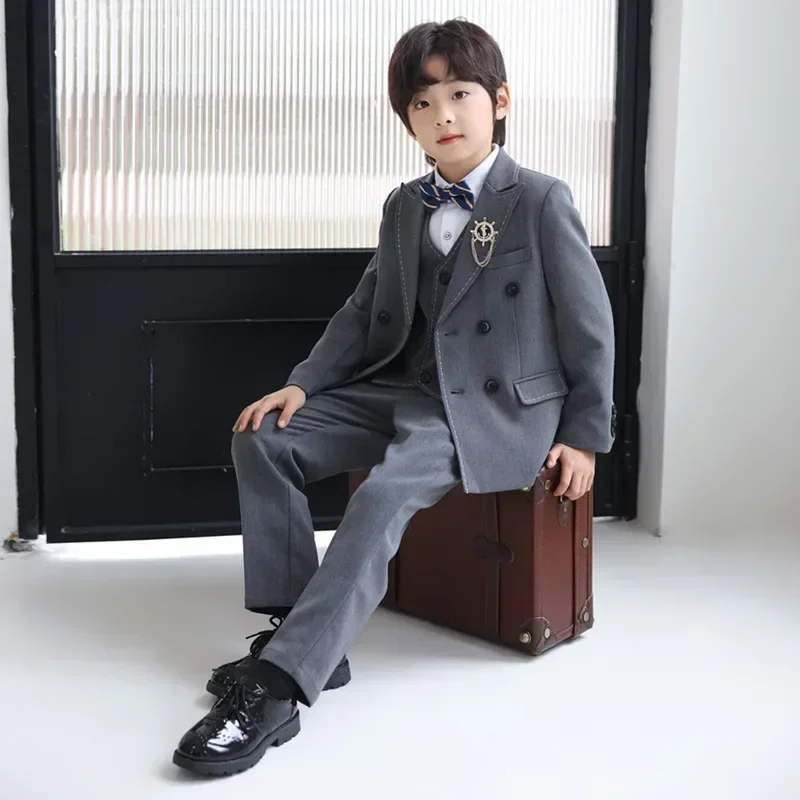 

Бежевый джентльменский школьный детский смокинг для выступлений на фортепиано, детский блейзер для детей от 3 до 12 лет, весенне-осенний формальный свадебный костюм с цветочным узором для мальчиков