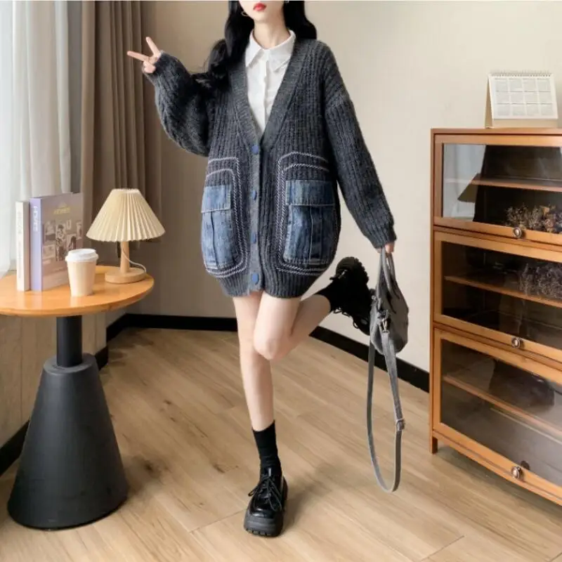 เสื้อคาร์ดิแกนถักไหมพรมสไตล์ลำลองสำหรับผู้หญิง ฤดูใบไม้ร่วง-ฤดูหนาว ดีไซน์ใหม่ ให้ความรู้สึกหรูหรา แฟชั่น ทันสมัย ใส่สบาย อเนกประสงค์ ให้ความอบอุ่น