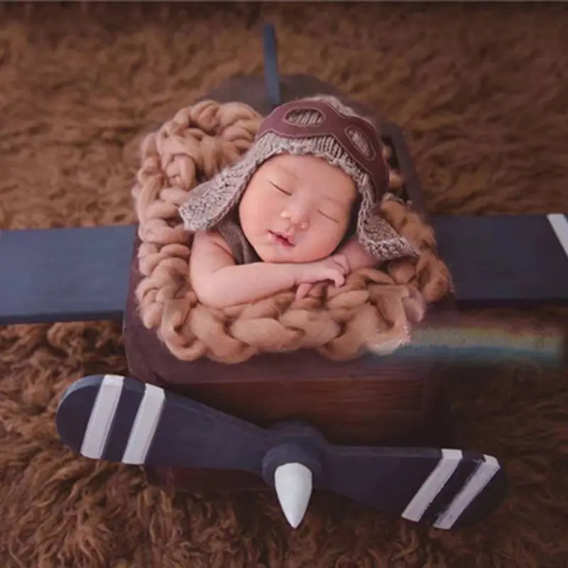 Baby Photography Props Posing Props Baby Shoot Studio Accessori Wood Retro Plane Baby Posing The Hundred Day Photo Creative Prop