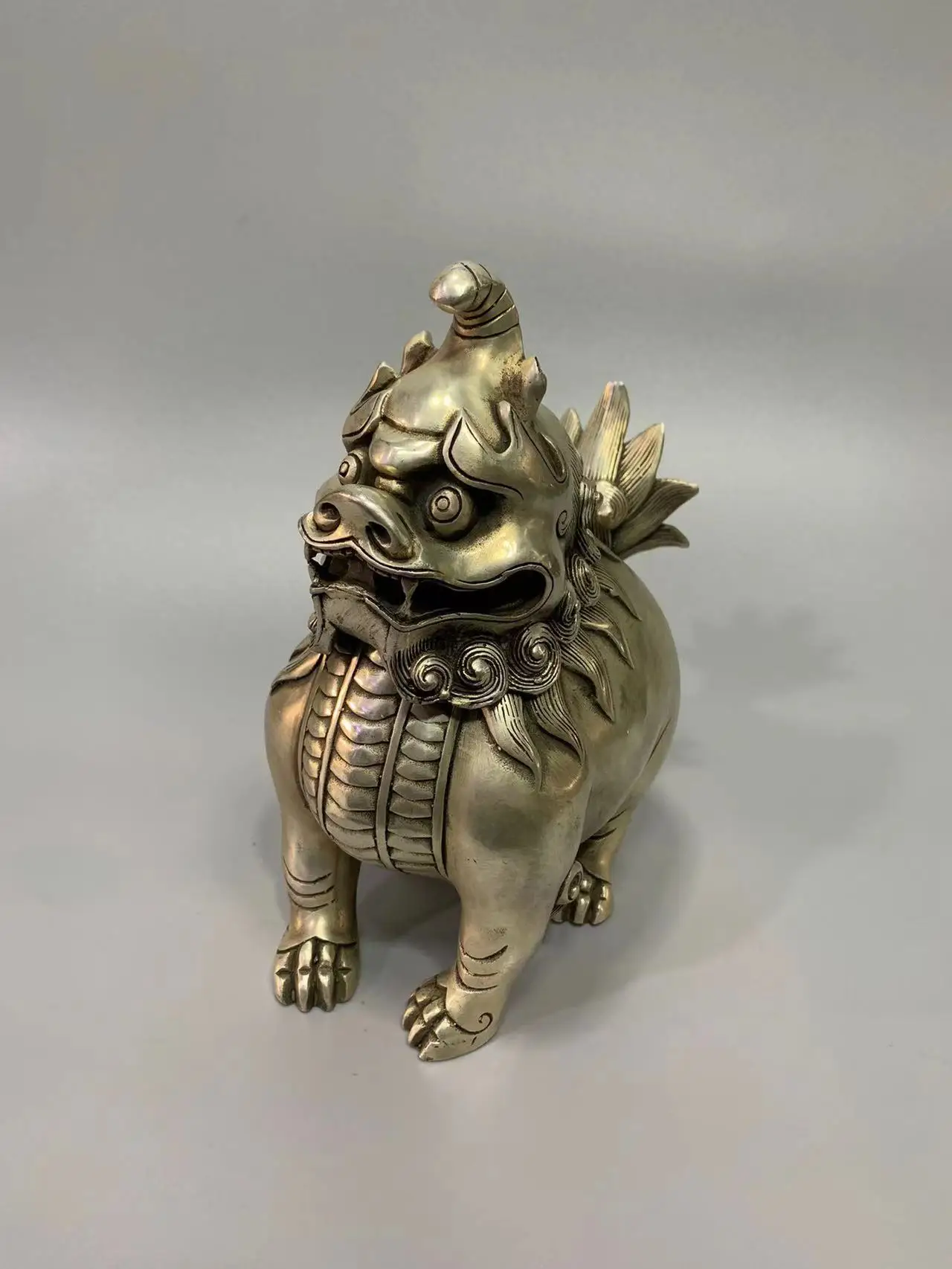 Collection old Chinese silverr lion censer statue