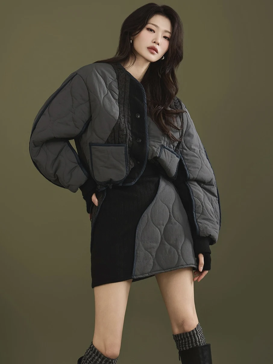 

Теплый модный вязаный комплект из хлопка с пэчворком: куртка и юбка с высокой талией. Женская зимняя верхняя одежда. Элегантная застежка на пуговицах...