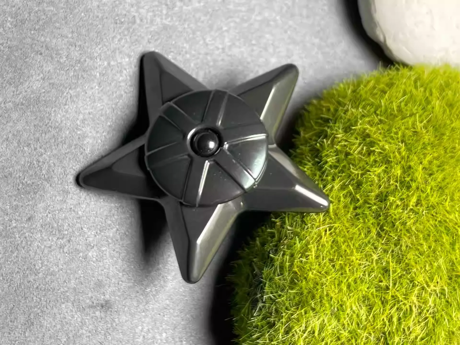 

Magical Lock Tigo Heavenly Craft All Zirconium Throwing Sea Star Fingertip Gyroscope