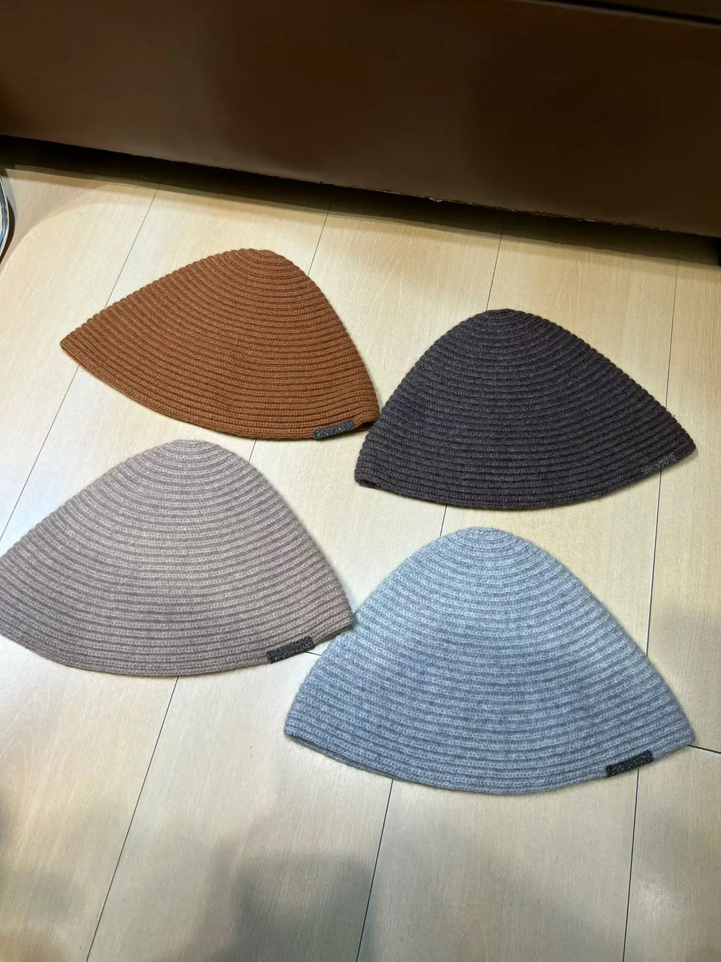 New High-Quality Stylish Women's Cashmere Hat – Autumn/Winter 2026