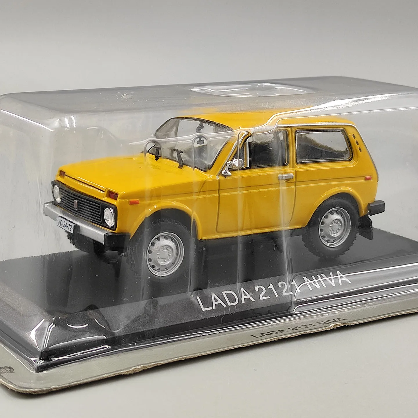 diecast-1-43-scale-2121-niva-alloy-car-model