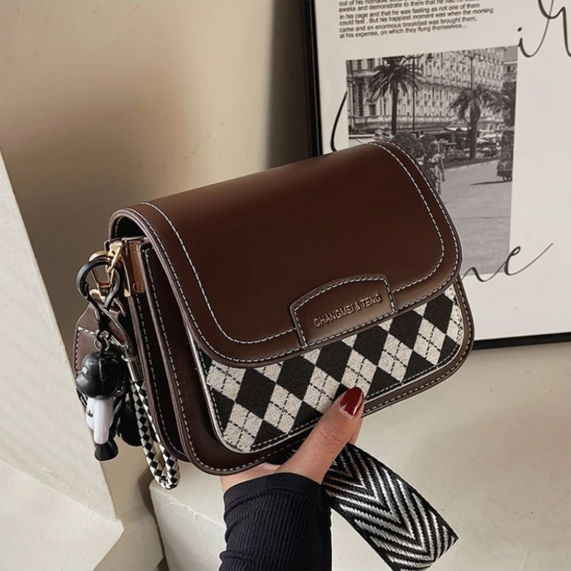 

Female Practical Shoulder Bag User Friendly For Daily Tasks And Errands Functional