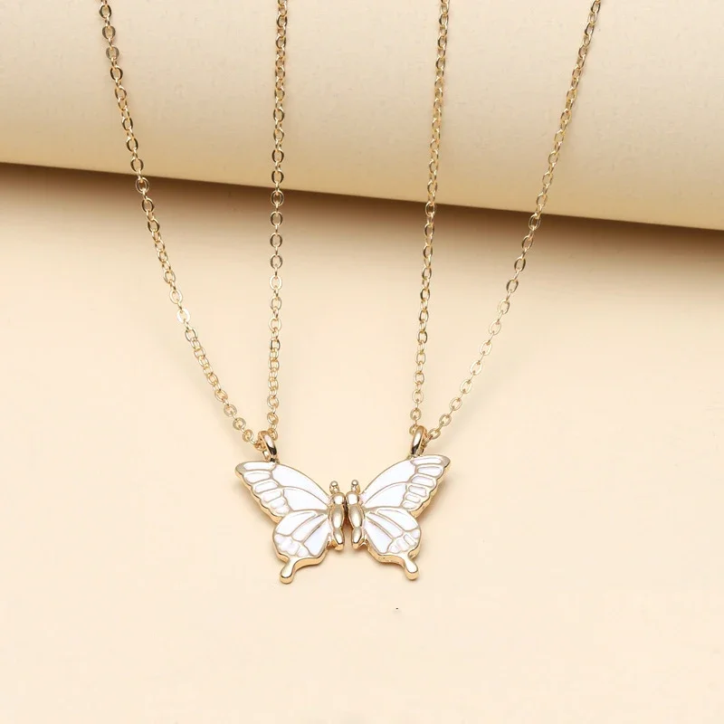 1Pairs Butterfly Best Friend Necklaces for 2 Girls Lover Couple Necklace Long Distance Fashion Jewelry Birthday Party Gifts