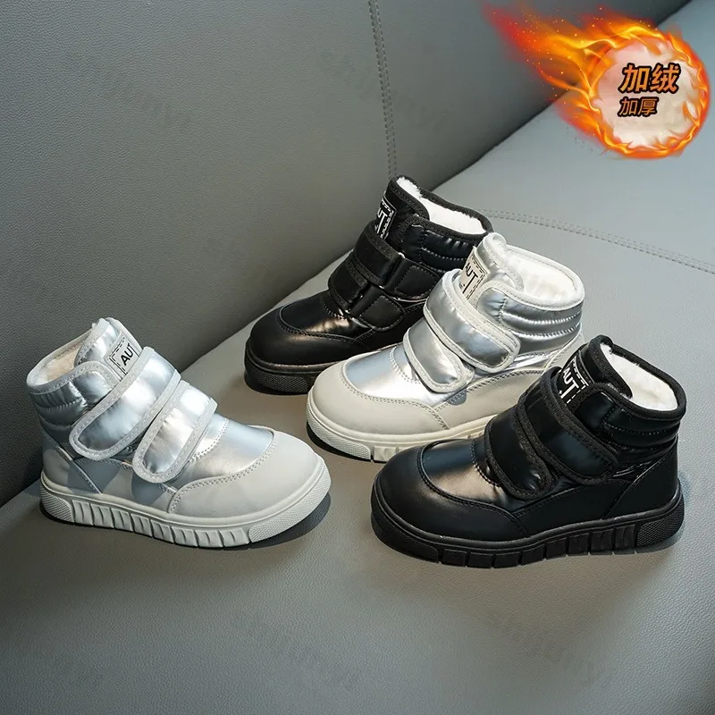 

Теплые толстые бархатные высокие зимние ботинки для мальчиков, зима 2025 года, новые детские модные универсальные плюшевые удобные нескользящие хлопковые ботинки