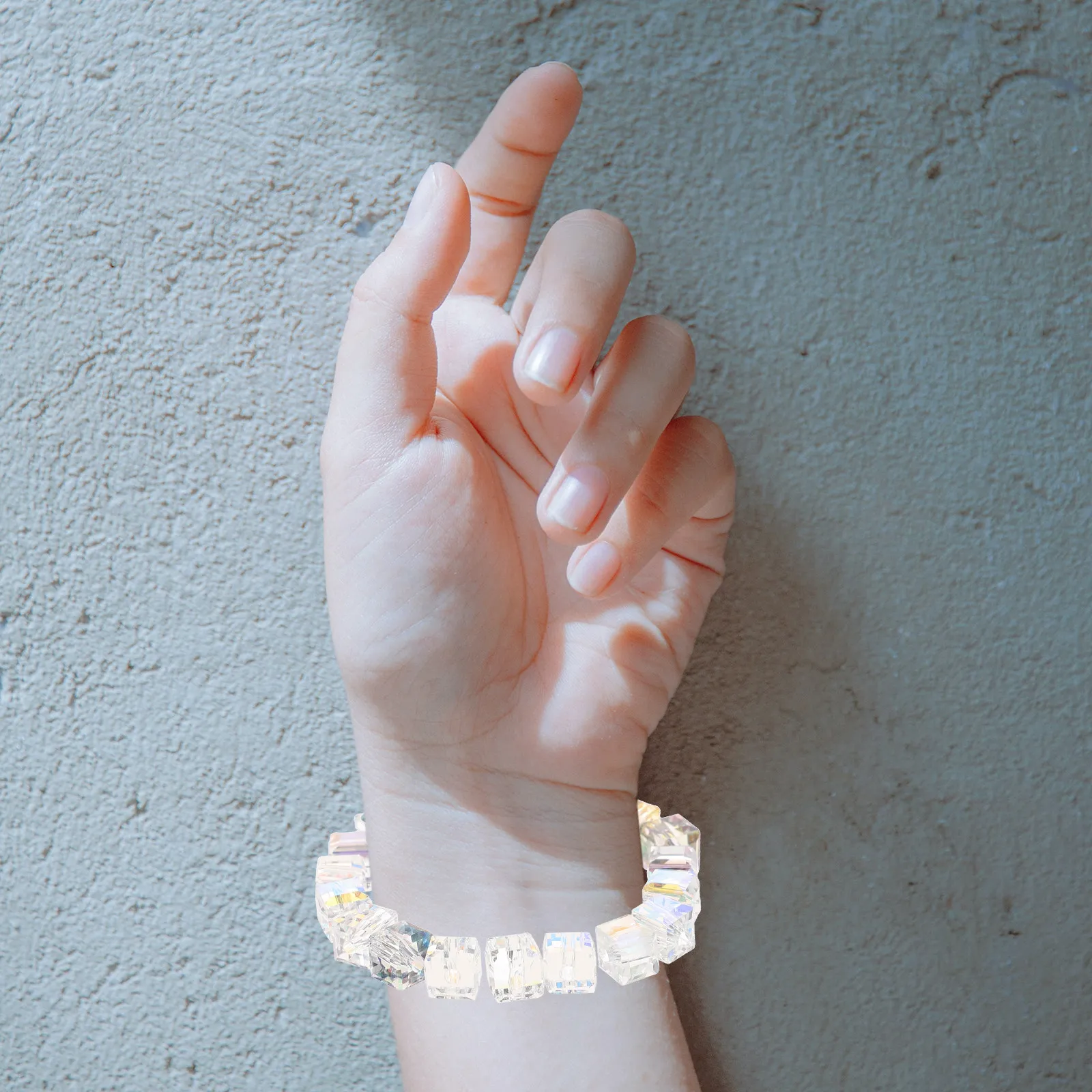 

100Pcs Delicate Glass Beads Cube Style DIY Jewelry Making Components for Necklace Bracelet Earring Crafts Spacers for Hair