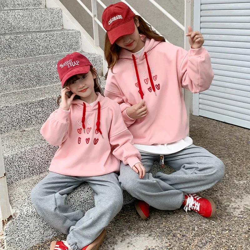 

Mom and Son Daughter Matching Clothes Hoodie Winter Mother and Children Warm Hooded Sweatshirts Teenagers Clothing Women Vest