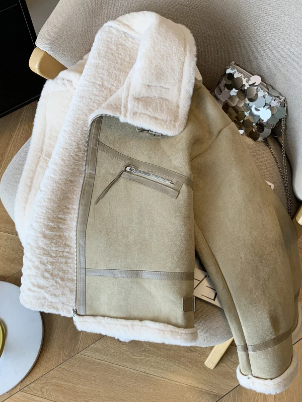 Jaet da donna con collo in pelliccia di agnello scamosciata kaki 2025 Winter New Sle High-End Feel Tuta da motociclista intercata in pelliccia di pelle