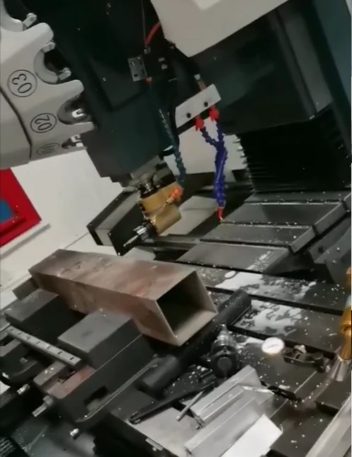 

BT30 Lightweight 90 Degree Side Milling Head Machining Center Engraving Side Hole Tapping Milling