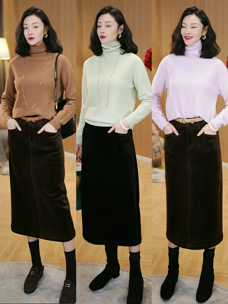 

Мягкий вязаный свитер из шерсти и волокна яка с высоким воротом от Guandong Ele: комфортный, свободный крой, стройнящий дизайн