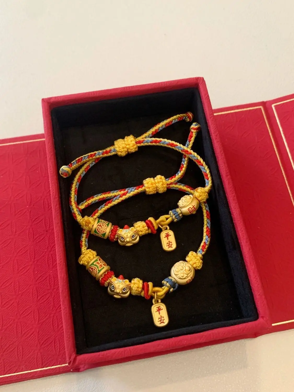 

UMQ New Xishi Continuous Yellow Gold Customized Bracelet Couple Good-looking Gift Girlfriend's Accessories