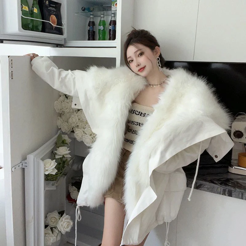 2024 Winter New Cotton Padded Large Fur Jacket with Thickened and Loose Fur Warm Big Pocket Snow Parka Women Winter Outerwear