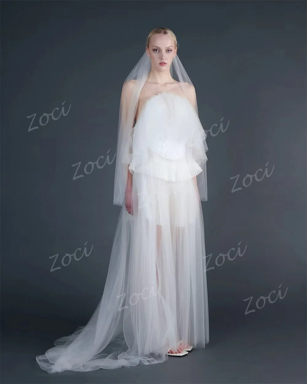 Zoci 妖精チュールのウェディングドレスストラップレスノースリーブフロアロングウェディングパーティードレス Vestido De Noche 女性カスタマイズ