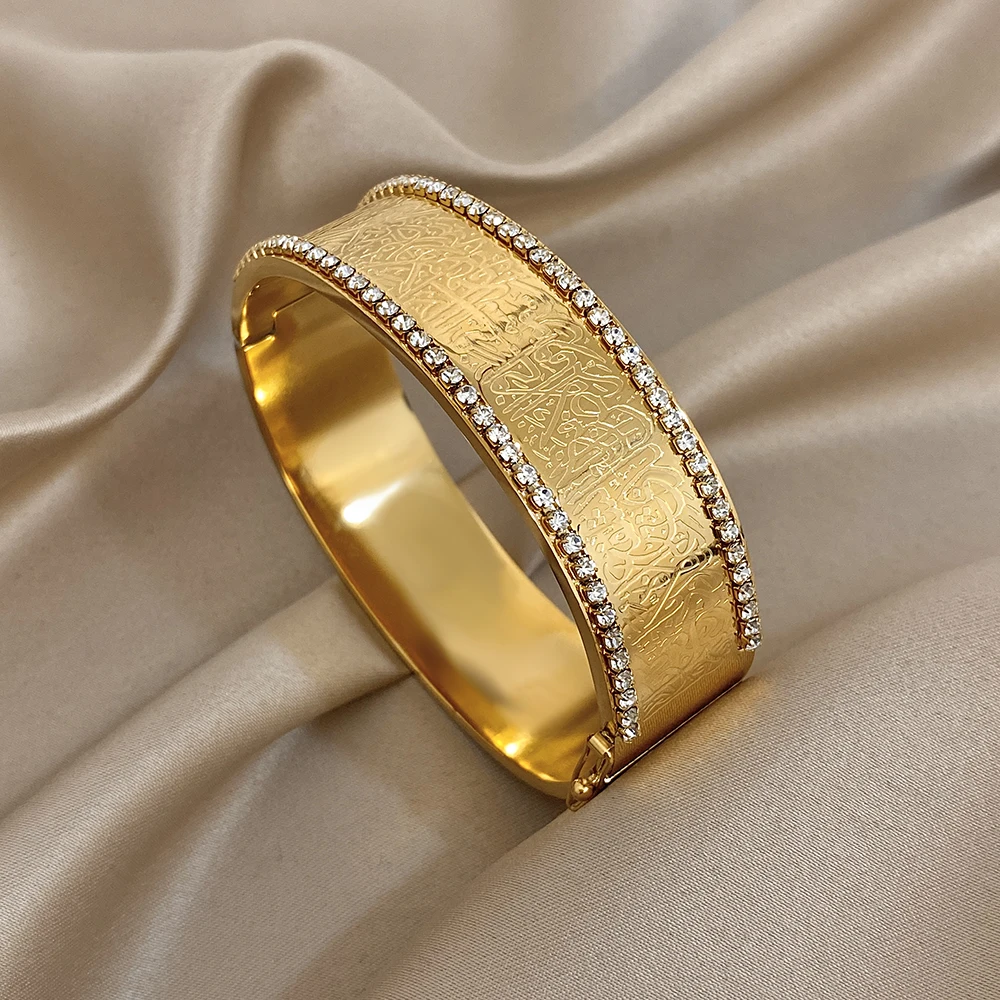 

DODOHAO Retro Shiny Rhinestone Stainless Steel Cuff Wide Bracelet Women Luxury Carving Round Spring Buckle Bangle Jewelry Gifts