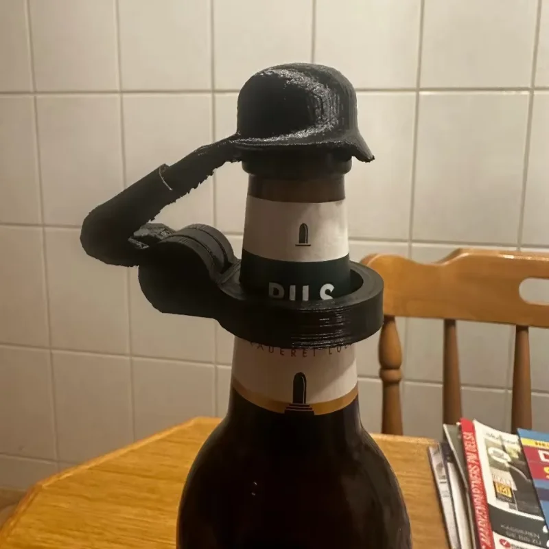 Soldier Salute Beer Bottle Helmet Craft Beer Bottle Caps Few Repeats No Dents Huge Variety Of Assorted Caps Bottle Stopper