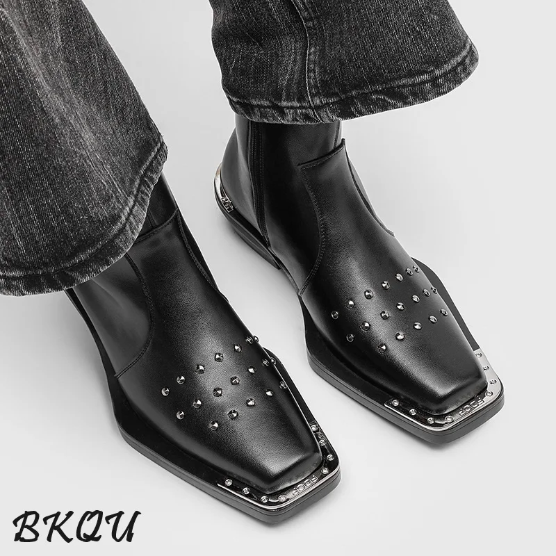 

BKQU Модные мужские ботинки челси с острым носком и металлической молнией с высоким берцем, подходят для весны 2026, повседневная одежда