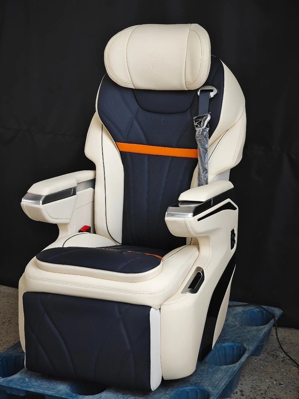 Z1 KIMSEY Custom Heating Massage Swivel Reclining Luxury Vip Electric Car Captain Seat for To-yo-ta Coaster Hiace