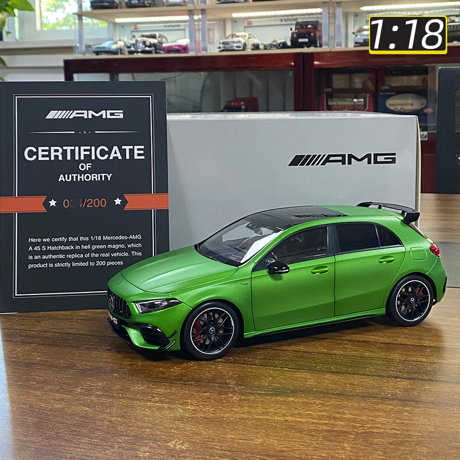 Kiloworks modelo fundido a presión 1:18 A45 S, coche de