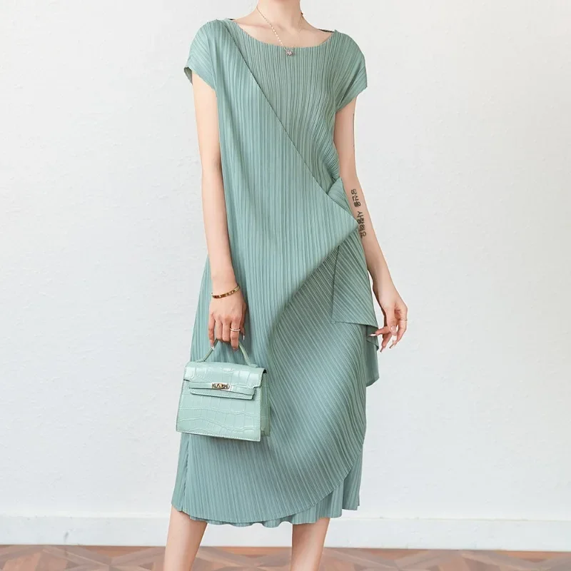 2024 New Summer Women's Three Mansions Pleated Design Sense, Elegant and Fashionable Skirt, Irregular Slim Dress for Women