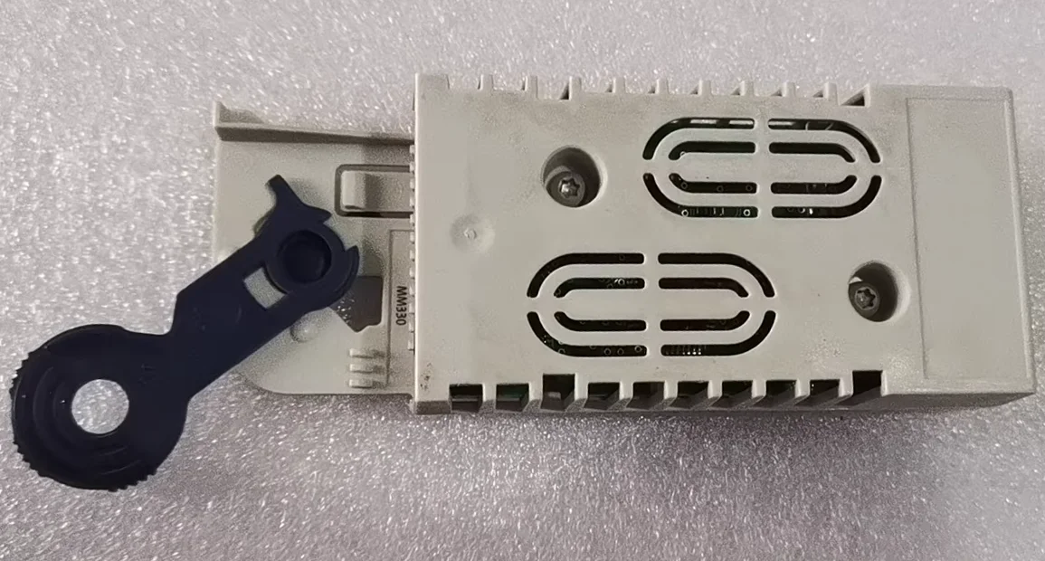MM330 E94AYM33 Used Drive storage card Original Genuine，Fast shipping