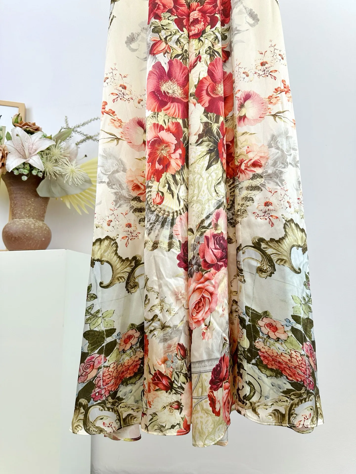 Robe longue en soie pour femmes, 100%, imprimé floral, col en v, simple boutonnage, sans manches, taille haute, Slim, vacances