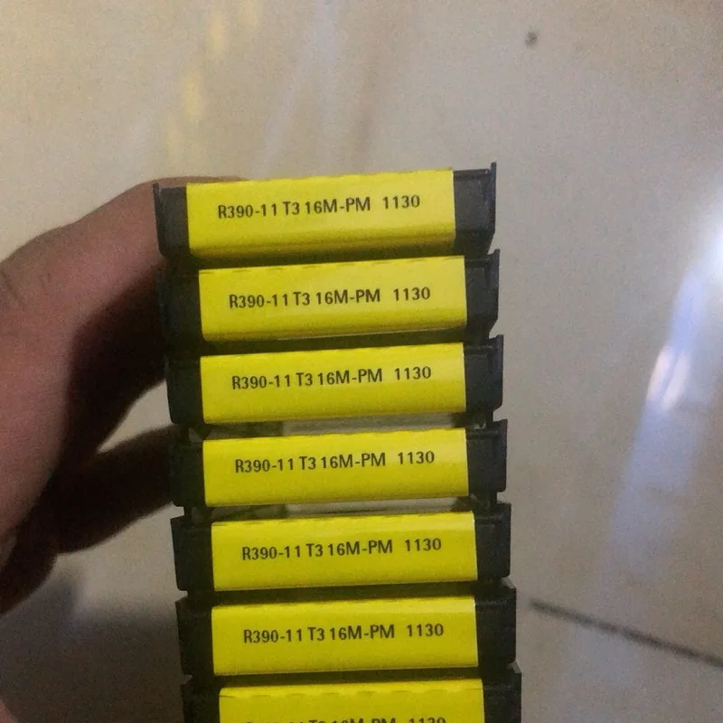 

Hard alloy cutting blades R390-11T316M-PM 1130