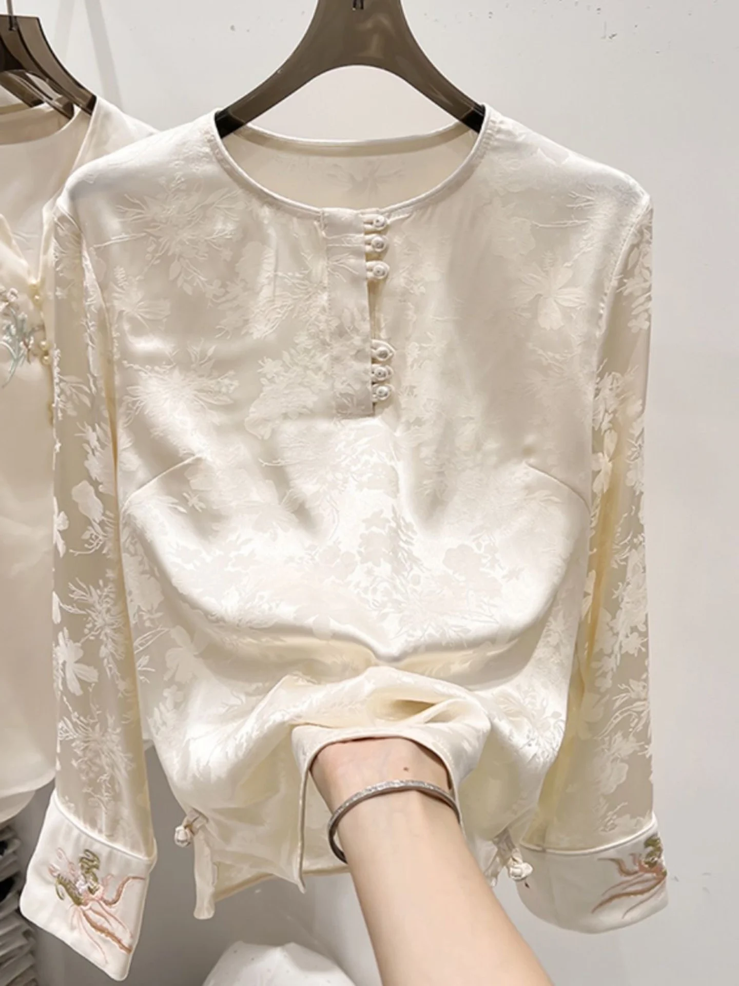 New Chinese Style round Neck Embroidered Satin Shirt Women's Autumn New Flower Patterned Splicing Contrast Color Blouse