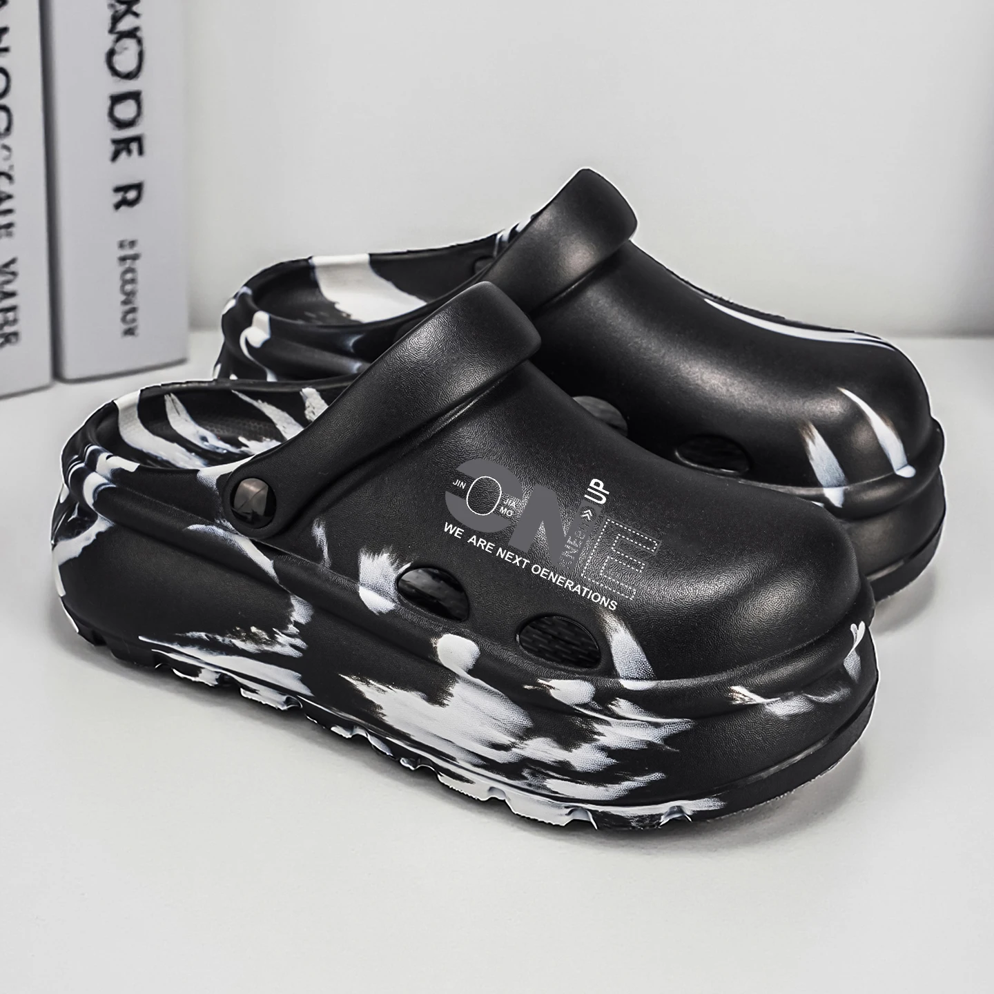 

Camouflage EVA Shoes For Men Men's Outdoor Slippers Unique Lightweight Breathable Beach Sandals Non-slip Soft Soled Summer