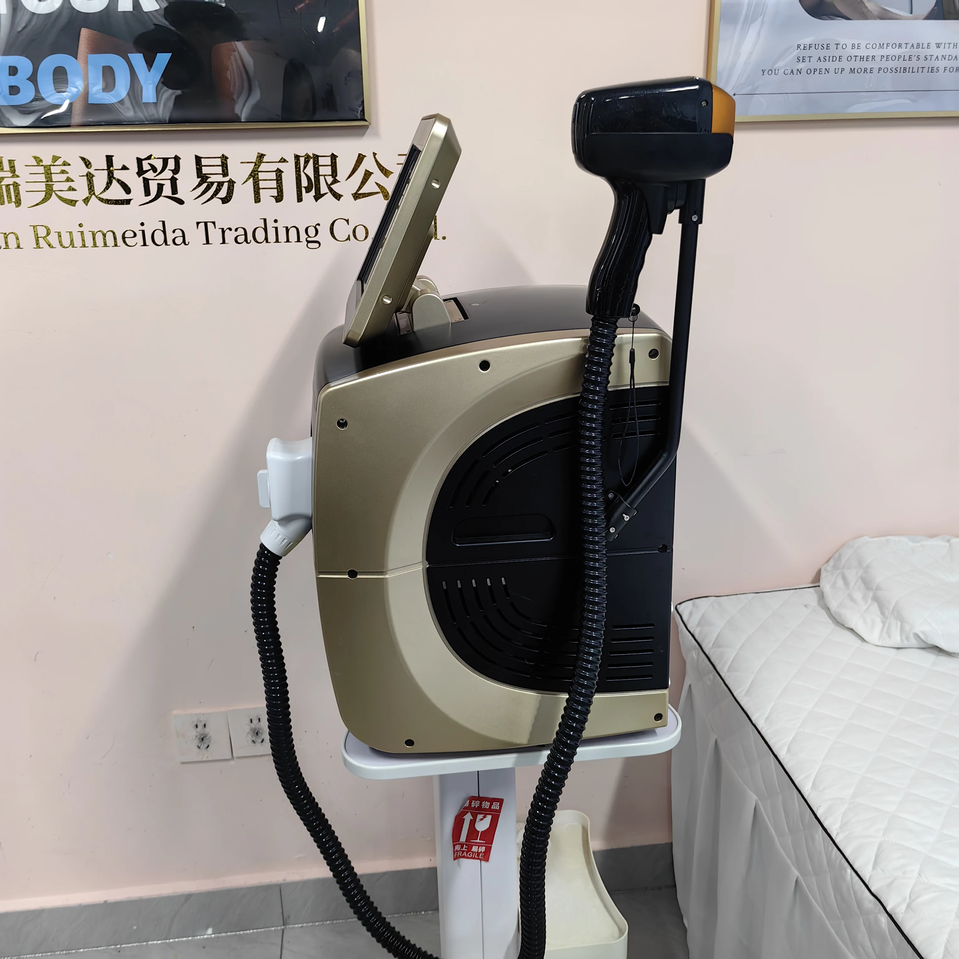 Latest Diode ND:YAG  Hair Removal Device - Triple Wavelength, 4000W Power, Painless and Permanent 808nm+1064nm+755nm
