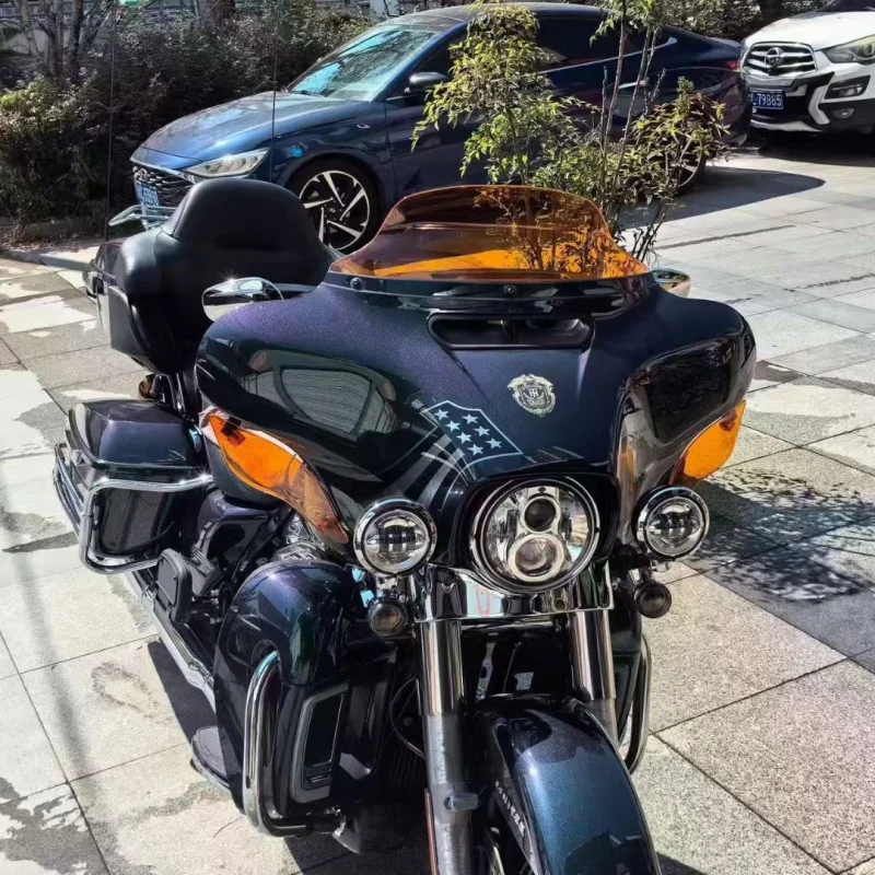 

Подходит для ветрового стекла мотоцикла Harley 14-23Grand Glide, флагманское скольжение, комплект лобового стекла с фиксированным крылом, многоцветный