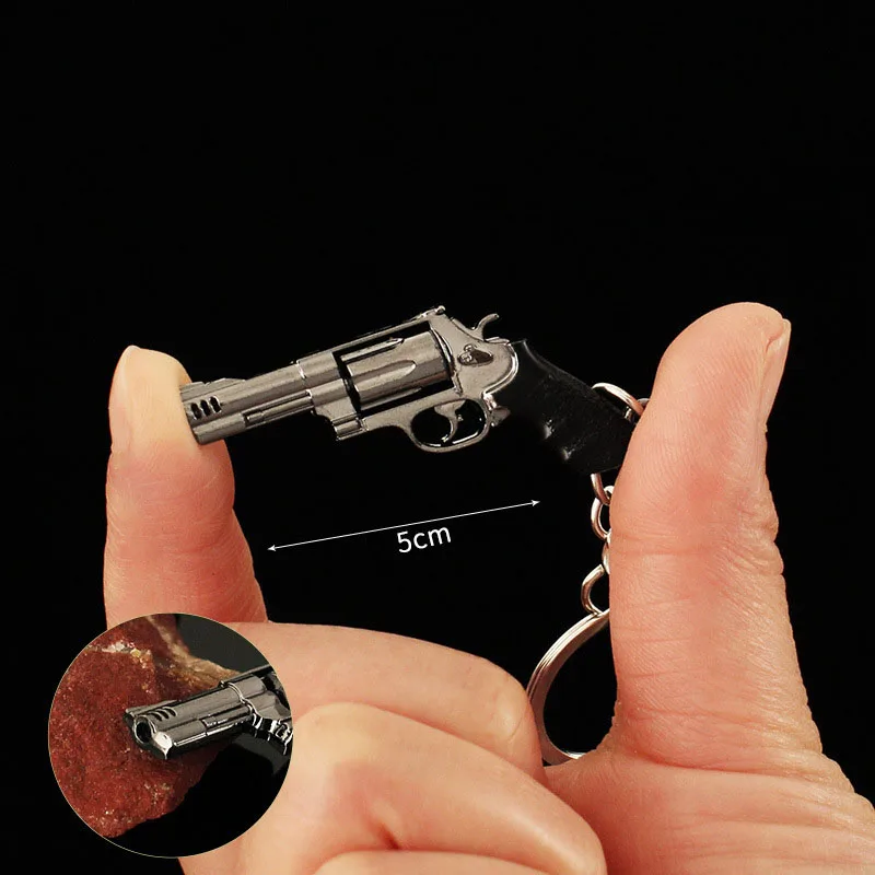 Mini Gun Model Keychain Smith M500 Model Jewelry Weapon Metal Pendant Key Chain Chaveiro Bag Car Key Holders Gift For Kids Men