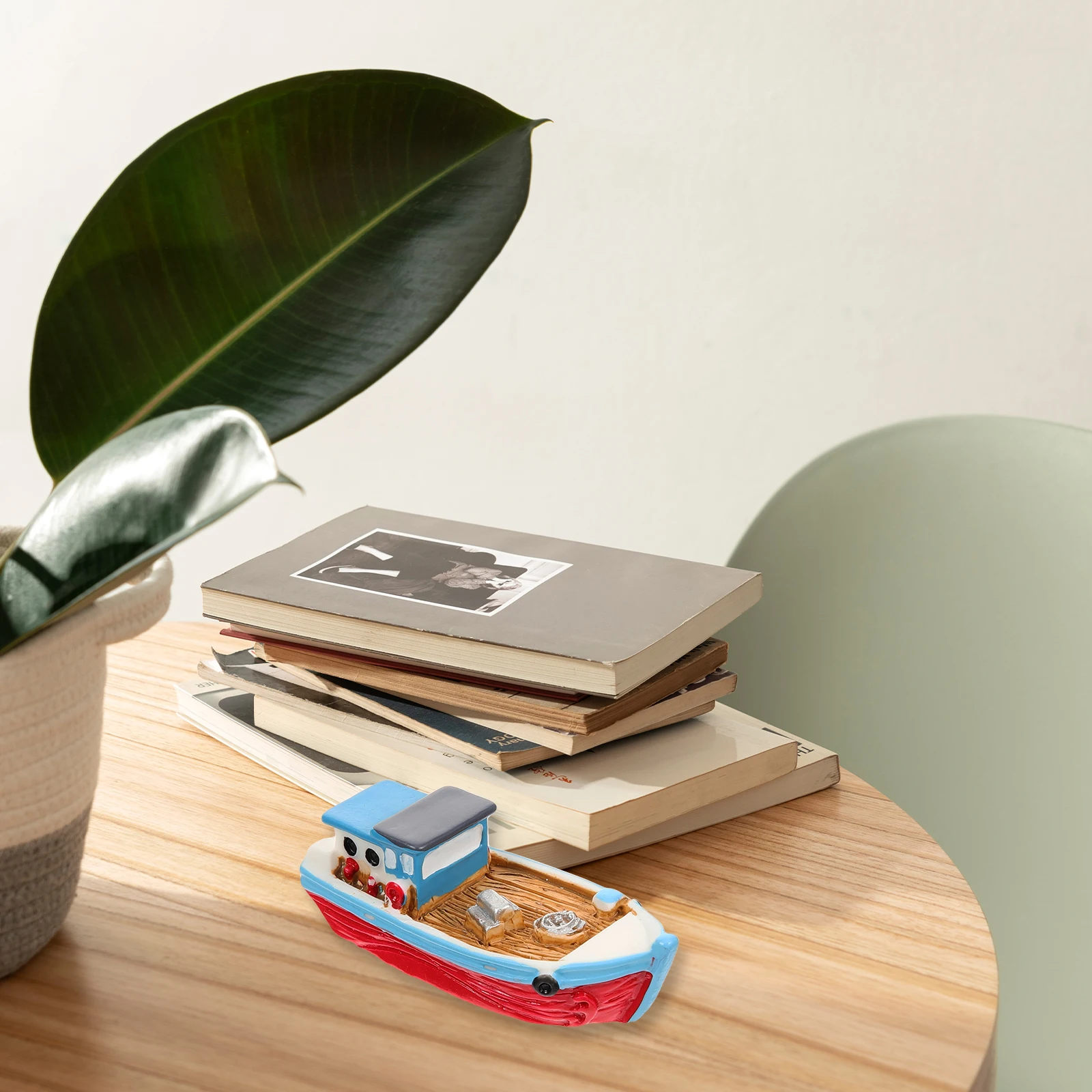 

Miniature Resin Boat Mediterranean Style Rustic Desktop Decoration Beach Ornament for Home Office Coffee Shop Desktop Decor