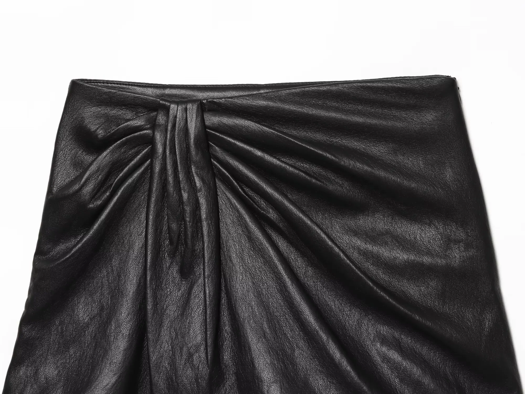 

Однотонные черные мини-кожаные брюки-кюлоты со сборками, женские повседневные плиссированные тонкие шорты с высокой талией, вечерние повседневные уличные модные наряды 2026 Новинка