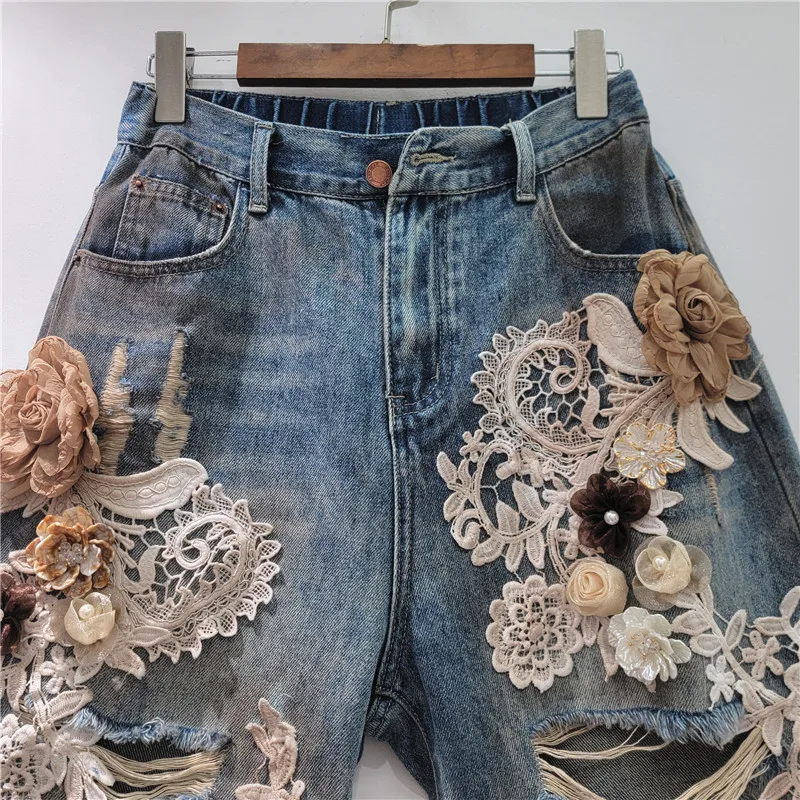 Women's 2025 Summer New Shorts Lace Splicing Three-dimensional Flower Painted Hole Short Pants Denim Wide-leg Five-point Pants