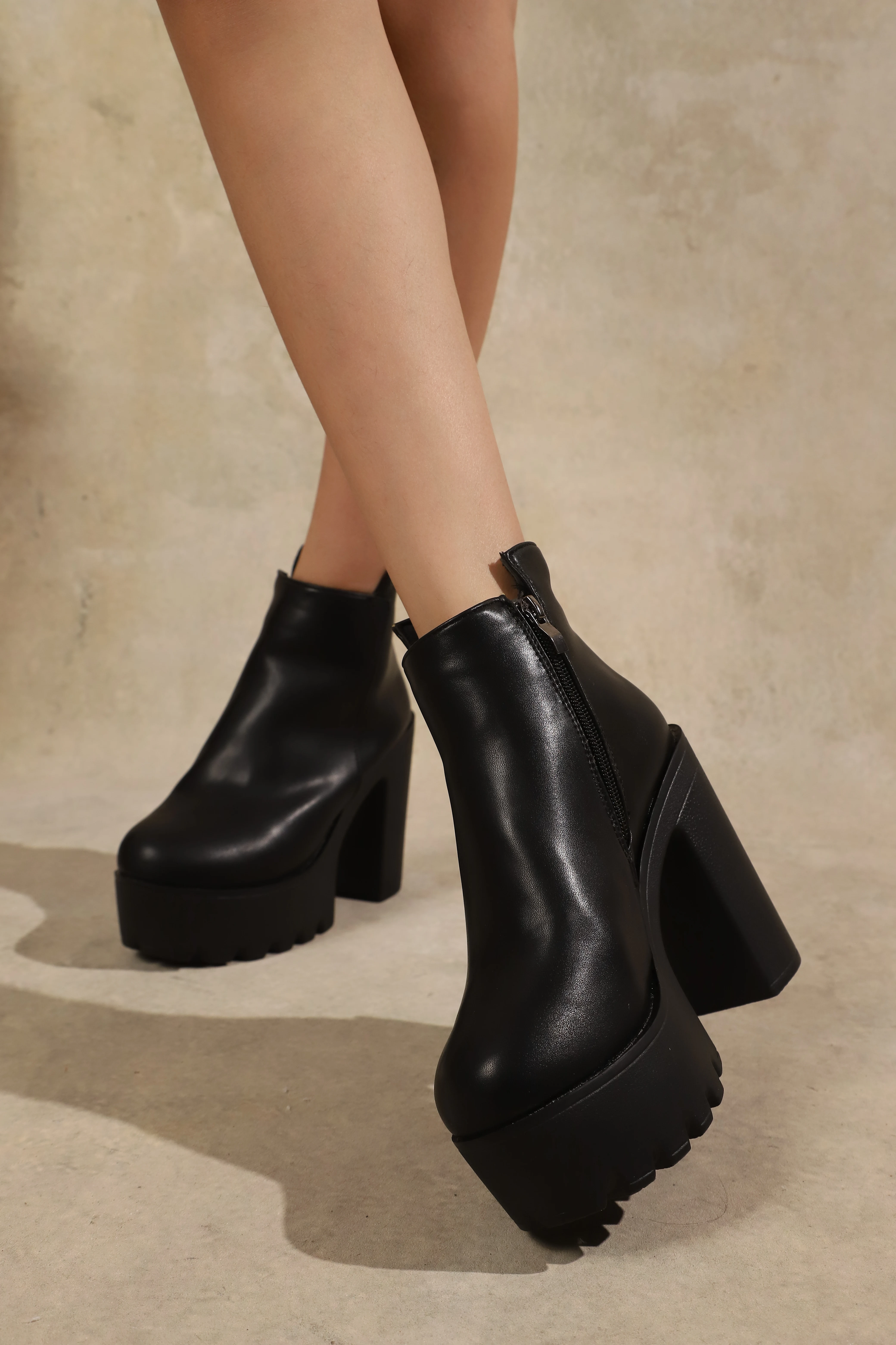 2025New Super High Heel Stiefel Hohe Ferse Schuhe Starke Ferse Kurze Stiefel Herbst Winter Wasserdichte Plattform Einzigen Frauen Stiefel – Detail 14