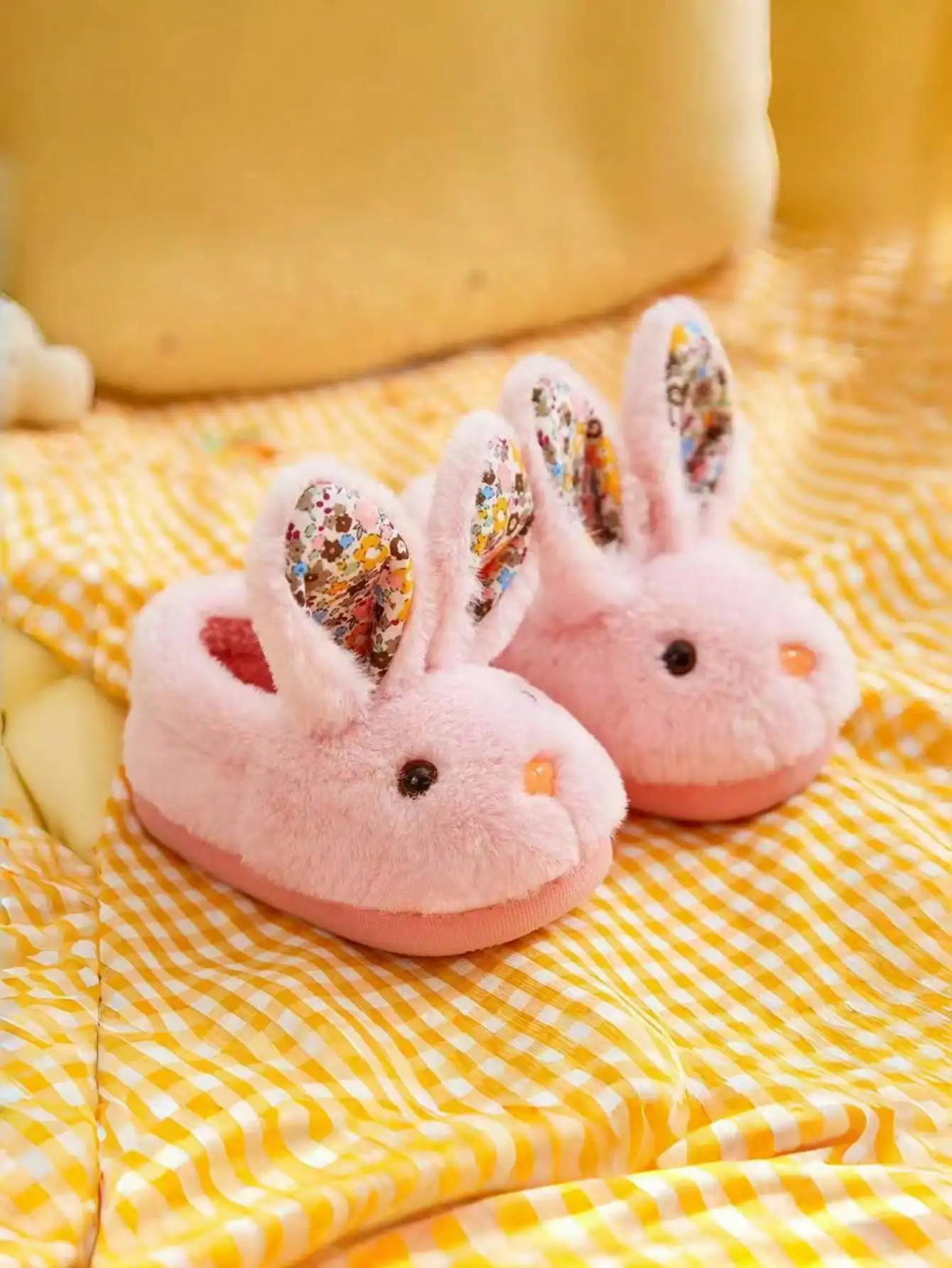 For Autumn and Winter, Girls and Boys Wear Rabbit Cotton Shoes for Warmth and Indoor Furry Slippers